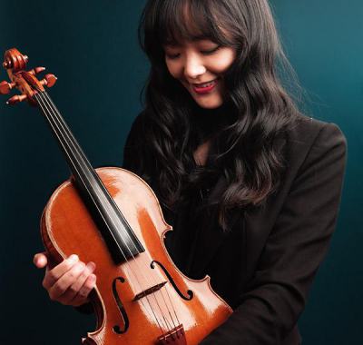 Julia Oh: Partnerin im Duo Ria